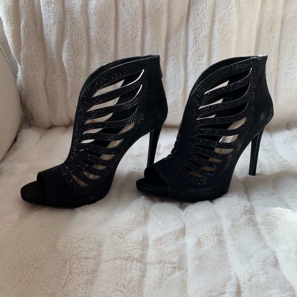 Jessica Simpson Black Gorgeous Royalstin Heels